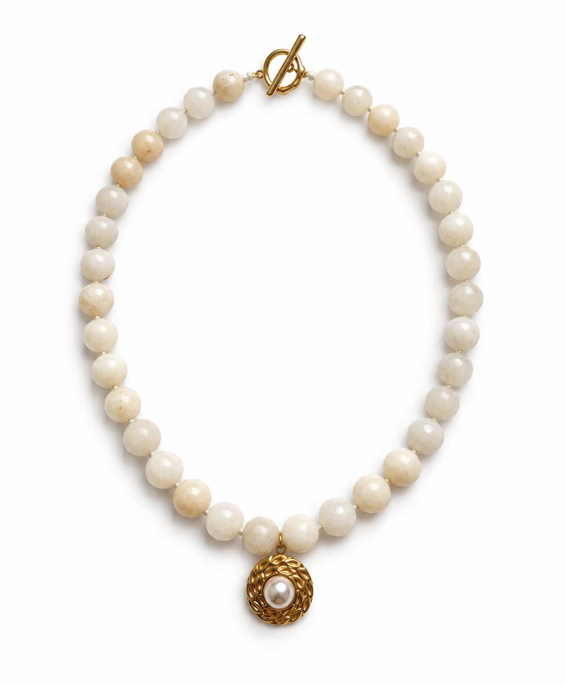 Lady in Pearl